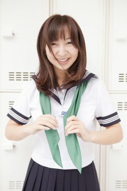 校阅女孩河野悦子